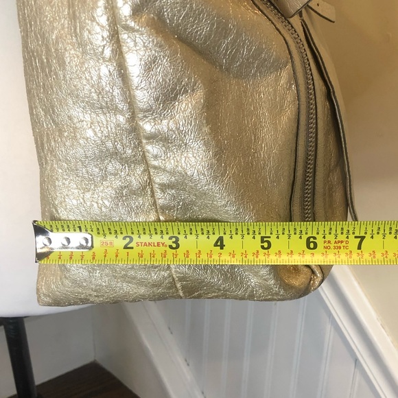 CHLOE Eclipse Oversized Ivory Silver Gold Tote Shoulder Bag Exterior Zip Pockets - Picture 13 of 17